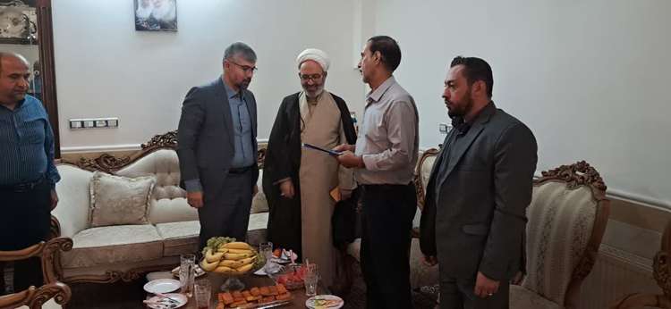  دیدار مدیرکل دامپزشکی استان همدان با آزاده سرافراز دوران هشت سال دفاع مقدس خیراله طاوسی کامکار در شهرستان بهار